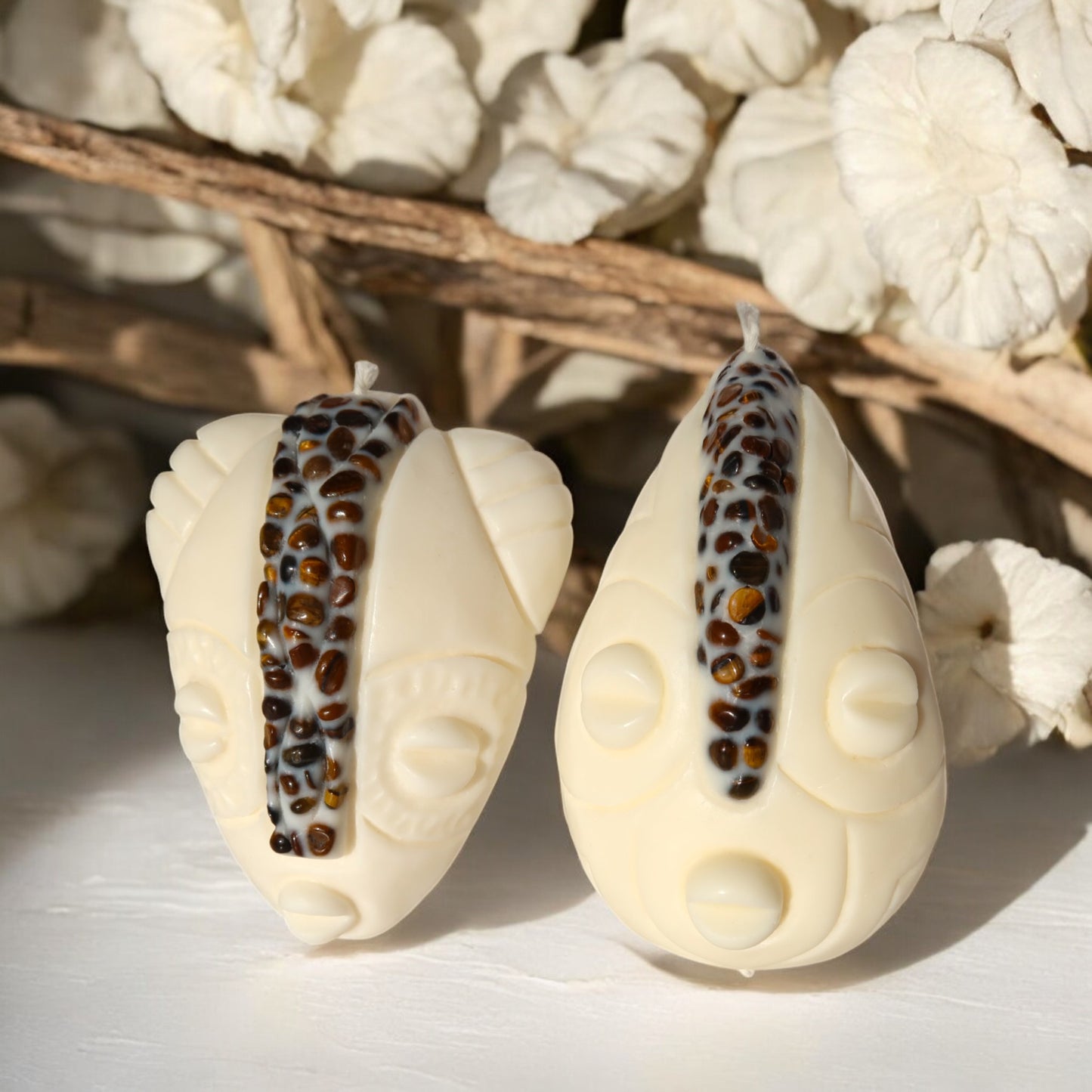 Coffret duo bougies MAYELE et NAYA masques africains fait main en France avec pierres semi-précieuses de lithothérapie