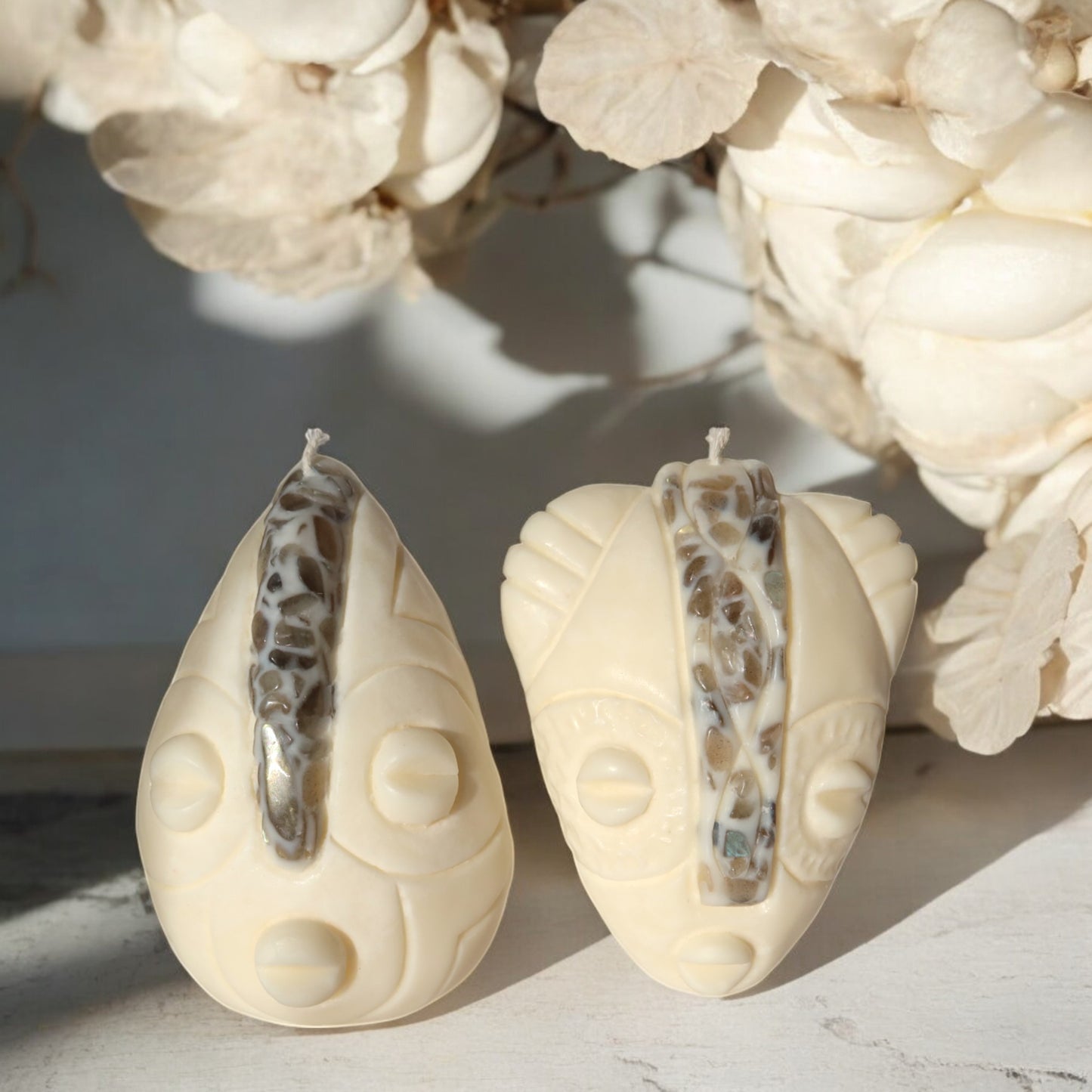Coffret duo bougies MAYELE et NAYA masques africains fait main en France avec pierres semi-précieuses de lithothérapie